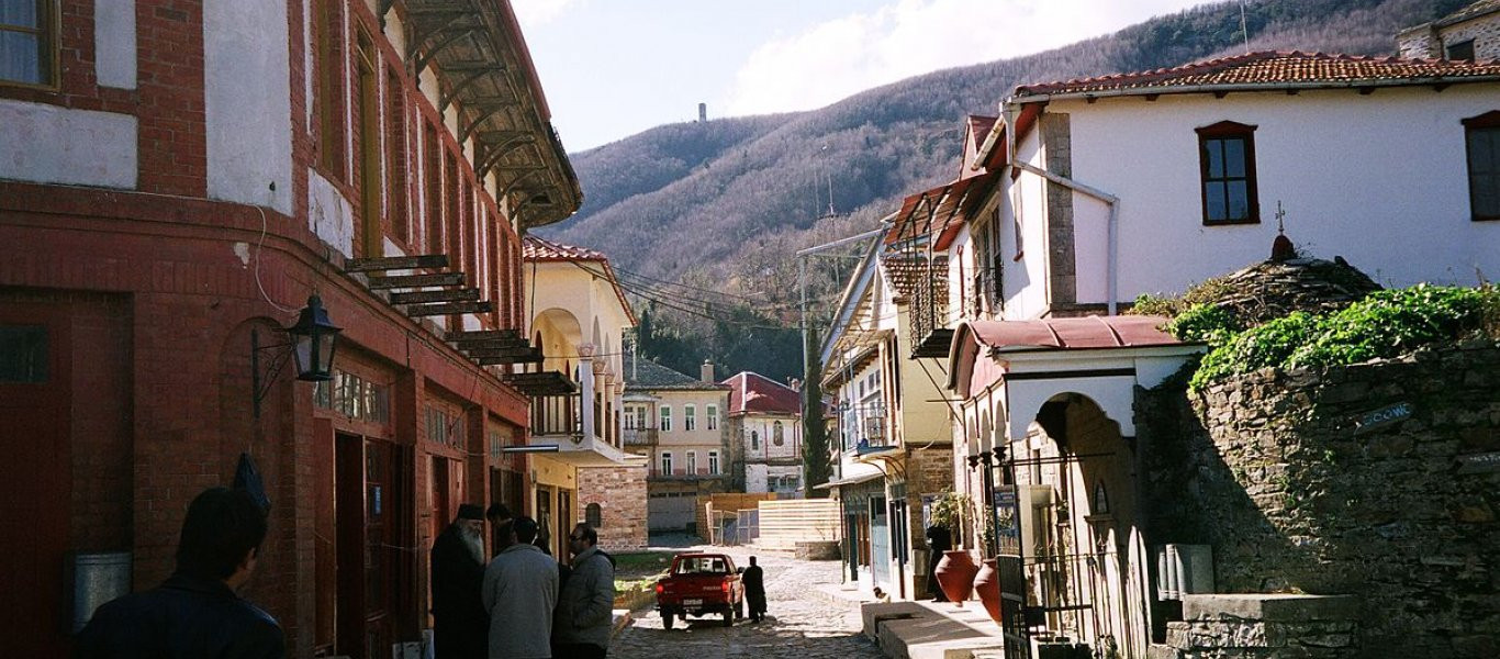 Ανακαλύφθηκε η ταυτότητα του ζωγράφου στο ναό του Πρωτάτου στις Καρυές του Αγίου Όρους